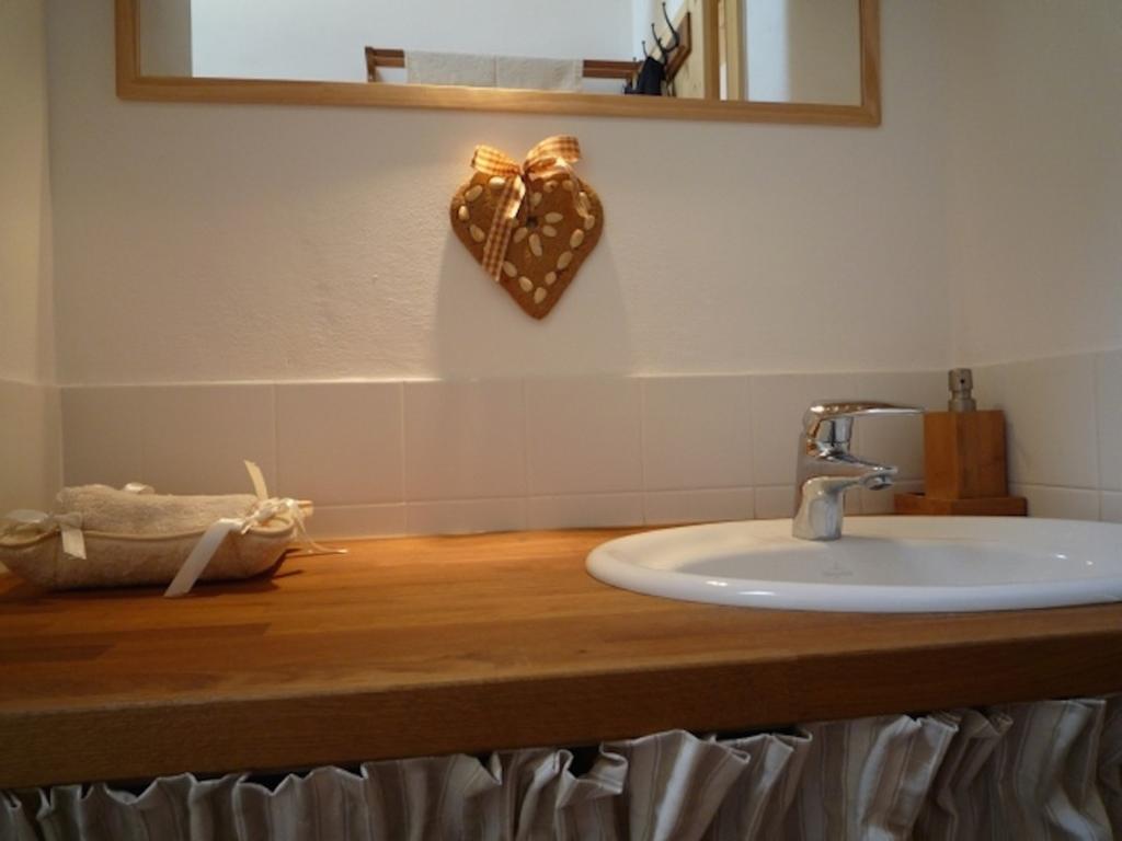 Mansarda Dolomiti Apartment Rasun di Sopra Phòng bức ảnh