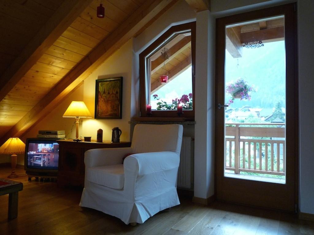 Mansarda Dolomiti Apartment Rasun di Sopra Phòng bức ảnh